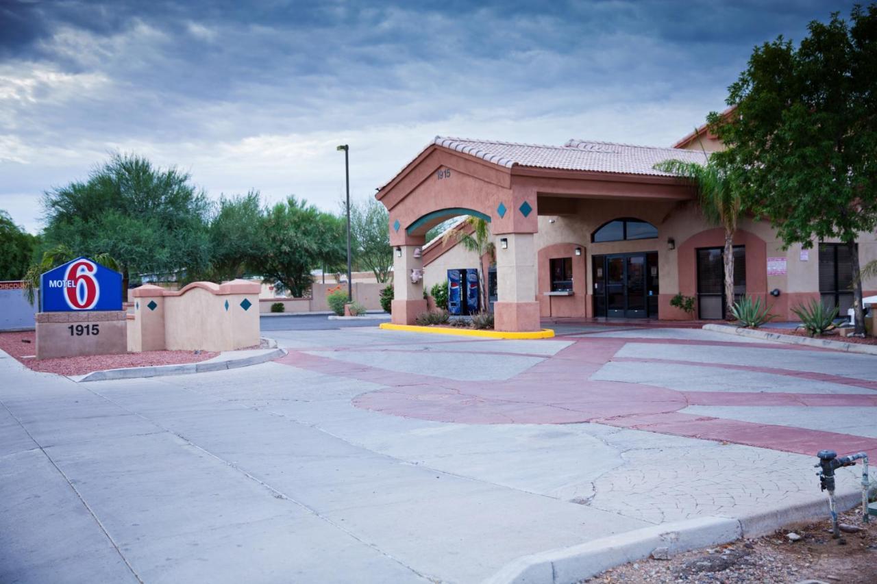 تيمبي Apache Inn المظهر الخارجي الصورة